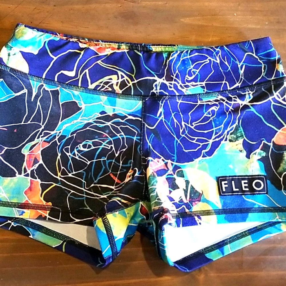 Fleo Shorts